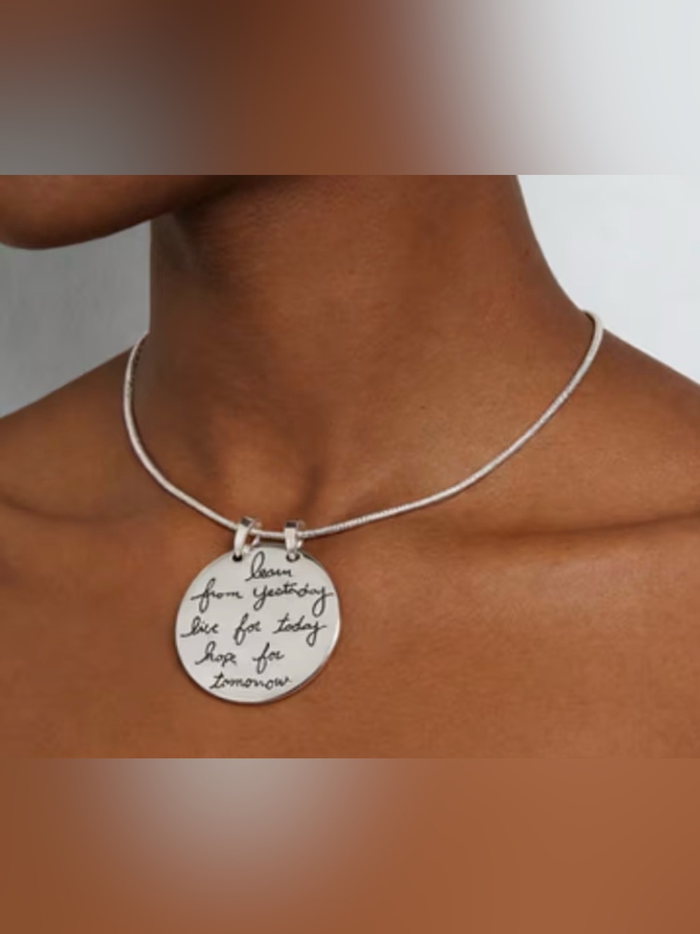 Silver Inspirational Script Disc Necklace - Women Jewelry 🌺